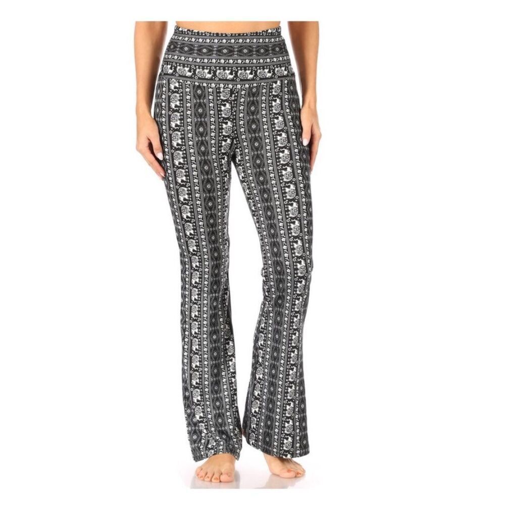 shosho Black & White Printed Flare Pants Size Appropriately S